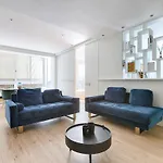 Luxury Apartment Montaigne Avenue 4P
