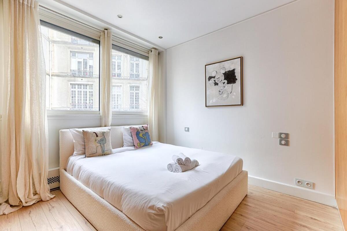 Apartment Luxury Montaigne Avenue 4p *